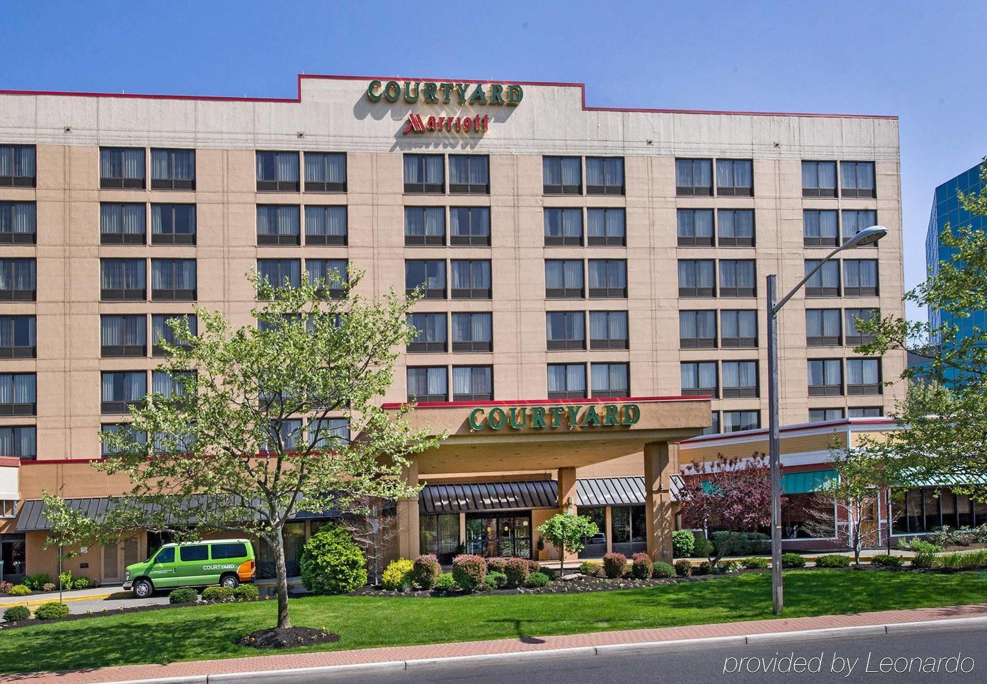 Courtyard By Marriott Secaucus Meadowlands Hotel Екстериор снимка