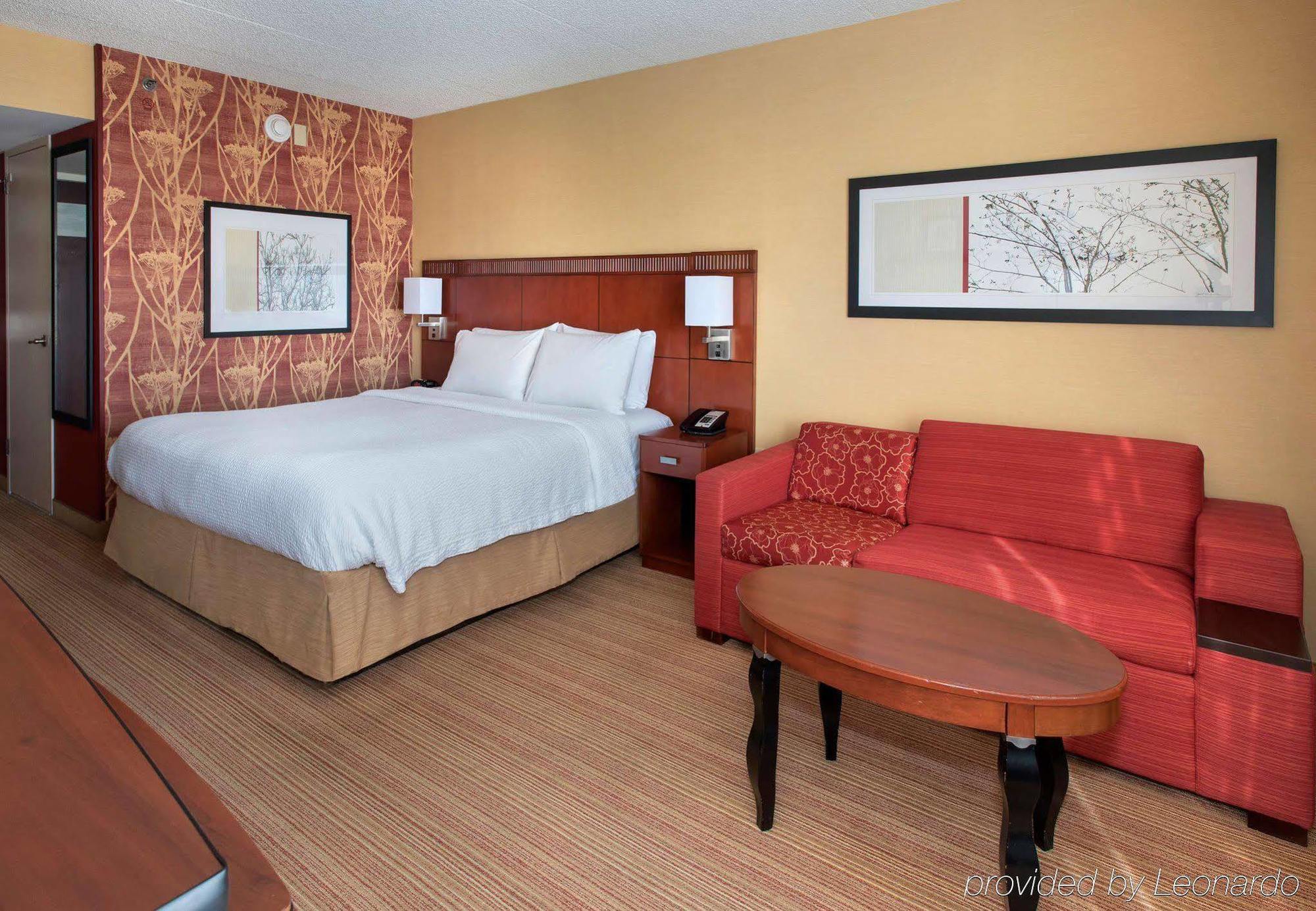 Courtyard By Marriott Secaucus Meadowlands Hotel Екстериор снимка